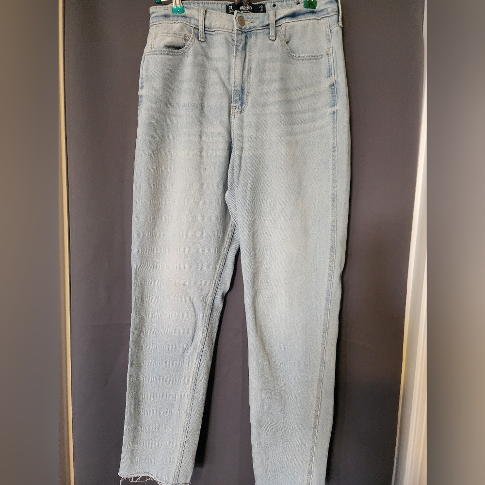 Hollister Jeans,Women's 28W X 27L Hollister Ultra High Rise Mom Blue Denim Jeans